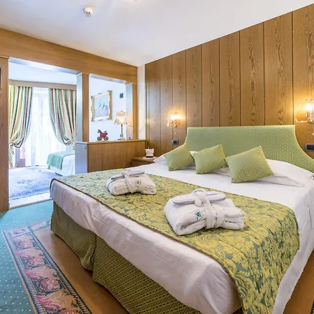 Excelsior Planet Hotel 4*