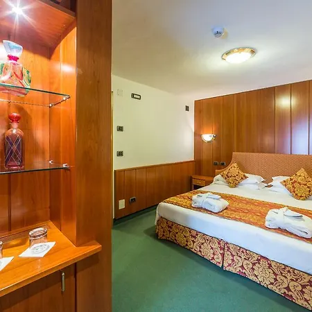 Hotel Excelsior Planet